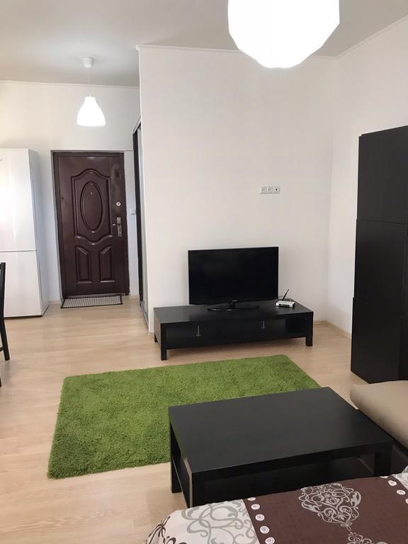 Gil Apartments, Квартира Студия В Самом Центре Пл Петефи Uzhhorod Exterior photo